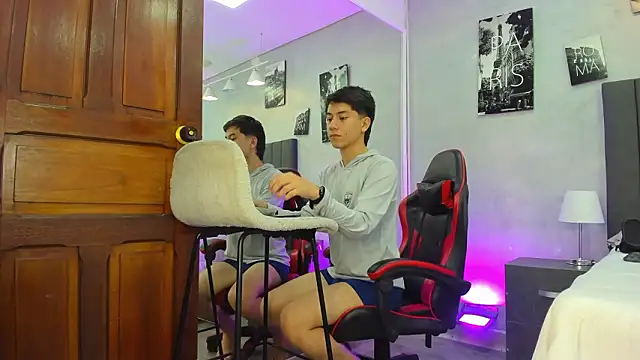 Snapshot of Raphael_Nyon chatting on 03/01/26, 03:50 Raphael Nyon online show from 03/01/26, 03:50