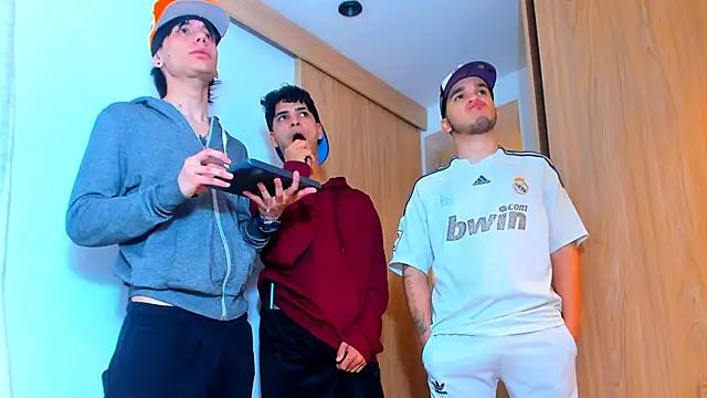 TheBatMansion online show from 02/06/26, 01:23