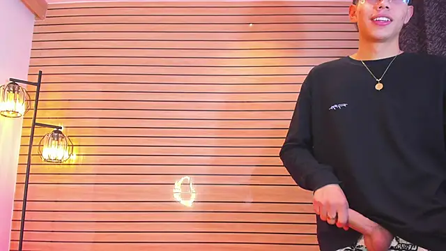 TheBatMansion online show from 04/05/26, 04:52