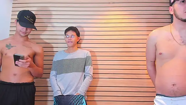 TheBatMansion online show from 04/07/26, 04:25