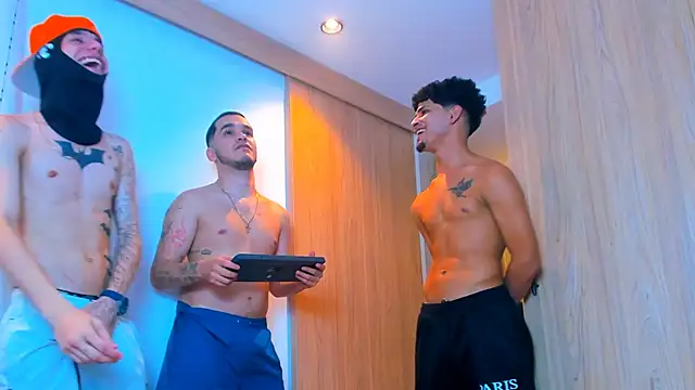 TheBatMansion online show from 02/08/26, 06:33