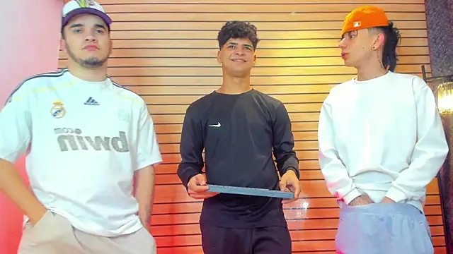 TheBatMansion online show from 04/09/26, 06:15