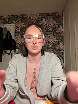 leannabbyy online show from 02/06/26, 08:27