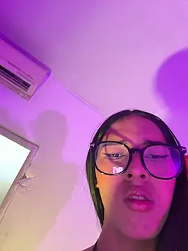 Snapshot of mariana_doll2 chatting on 02/24/26, 12:55 mariana doll2 online show from 02/24/26, 12:55