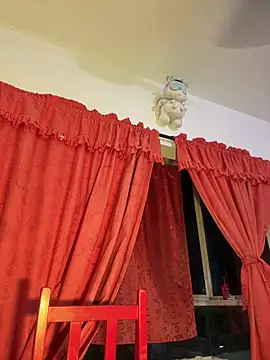 Snapshot of mariana_doll2 chatting on 02/02/26, 02:32 mariana doll2 online show from 02/02/26, 02:32