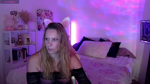 Snapshot of ArchangelTheFrancaise chatting on 02/10/26, 02:05 ArchangelTheFrancaise online show from 02/10/26, 02:05