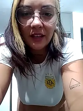 Snapshot of kuramaqueen chatting on 03/18/26, 07:11 kuramaqueen online show from 03/18/26, 07:11