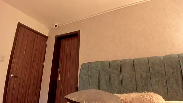 Aleera Walton online show from 04/09/26, 09:32