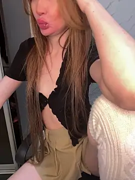 AliceeXHottie online show from 04/23/26, 12:22