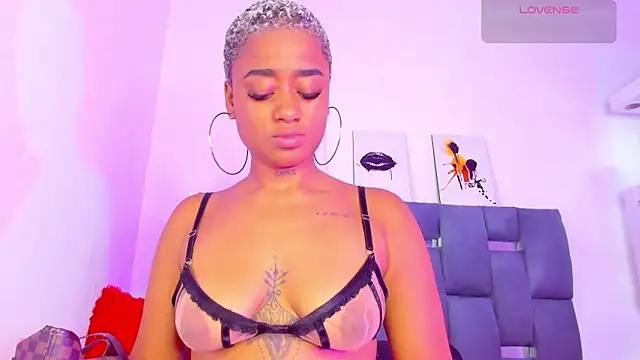 AgathaBladde online show from 05/24/26, 02:44