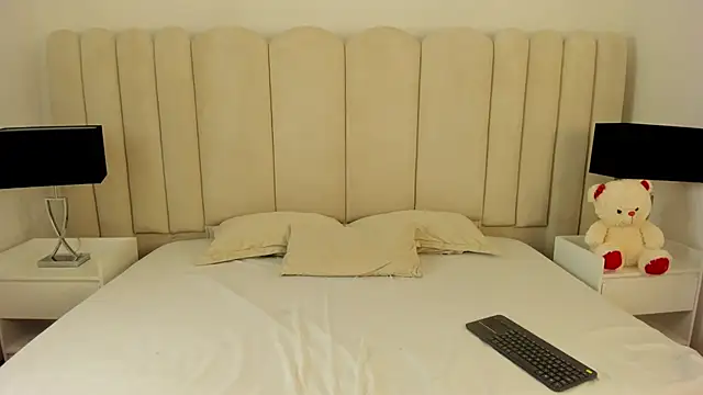 Zoe Banx online show from 05/26/26, 06:11