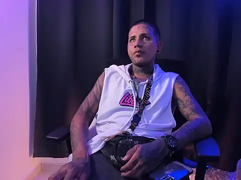 blackout9703 online show from 04/20/26, 09:56