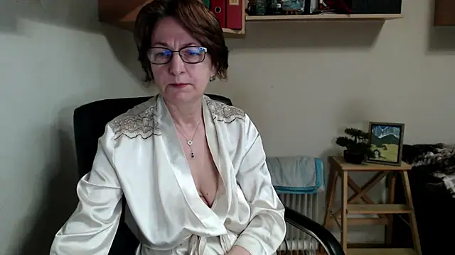 katemodel online show from 05/07/26, 06:17