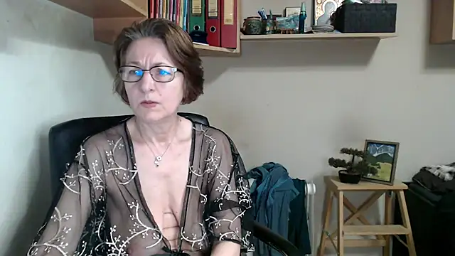 katemodel online show from 05/31/26, 07:58