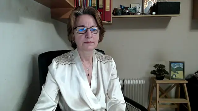 katemodel online show from 04/18/26, 06:27