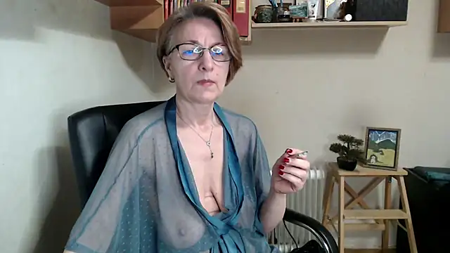 katemodel online show from 04/26/26, 06:43
