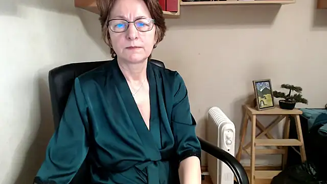 katemodel online show from 02/24/26, 07:31