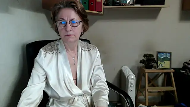 katemodel online show from 04/07/26, 06:59