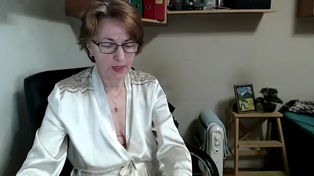 katemodel online show from 03/28/26, 07:31