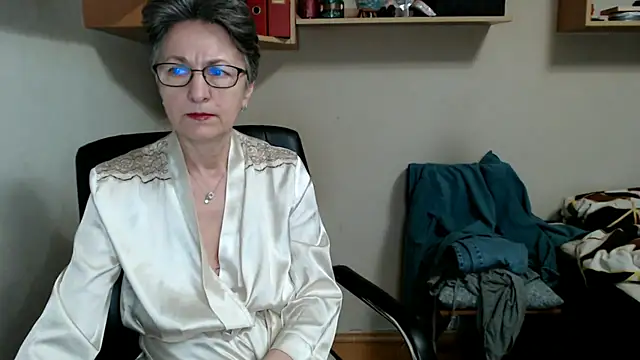 katemodel online show from 11/14/25, 05:55