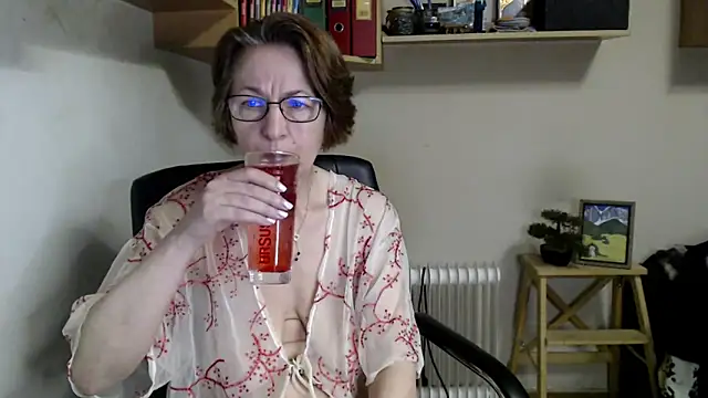 katemodel online show from 05/22/26, 07:17