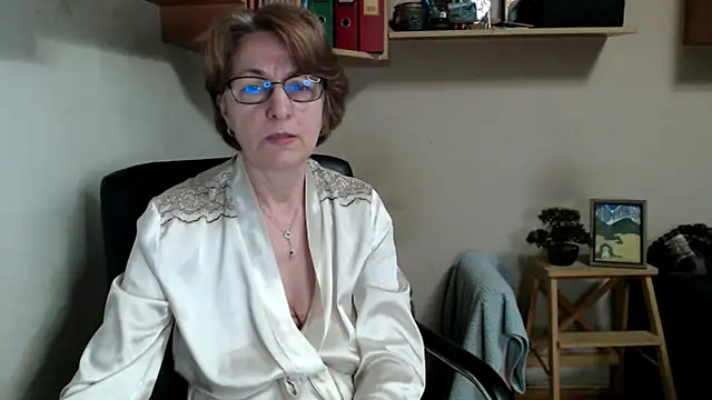 katemodel online show from 04/05/26, 08:43