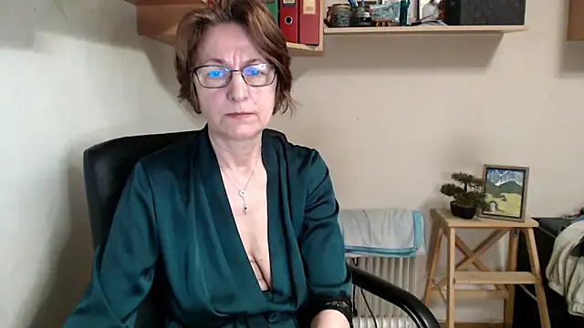 katemodel online show from 05/06/26, 07:12