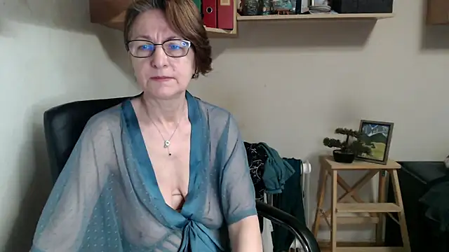 katemodel online show from 05/30/26, 06:53