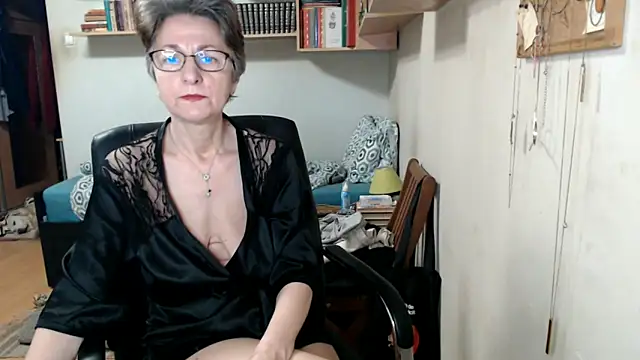 Snapshot of katemodel chatting on 09/25/25, 06:19 katemodel online show from 09/25/25, 06:19