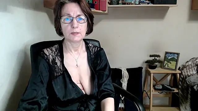 Snapshot of katemodel chatting on 06/22/26, 05:15 katemodel online show from 06/22/26, 05:15