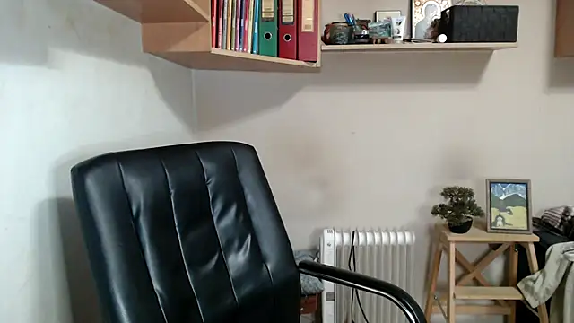 katemodel online show from 04/21/26, 07:04