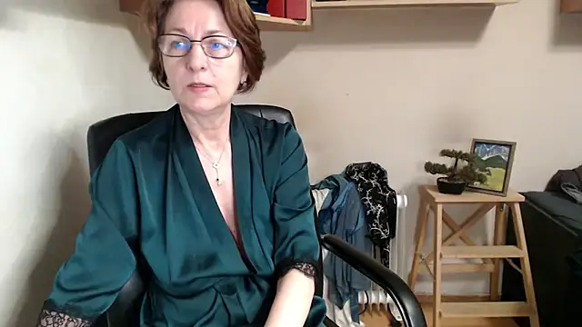 katemodel online show from 06/01/26, 09:53