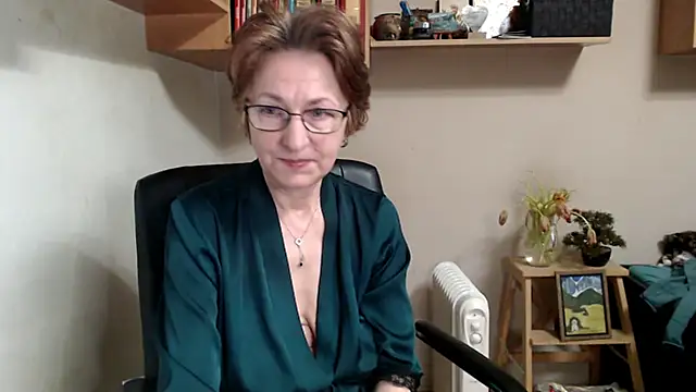 katemodel online show from 02/13/26, 08:03