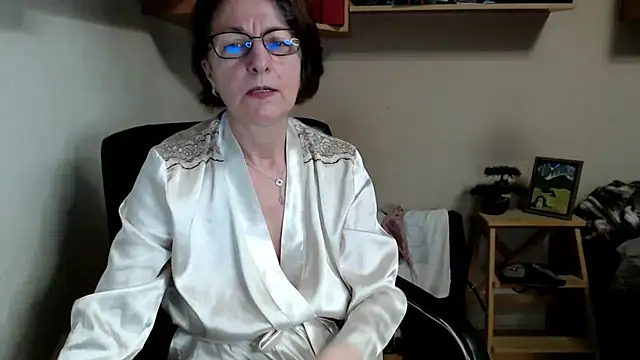 Snapshot of katemodel chatting on 06/24/26, 06:12 katemodel online show from 06/24/26, 06:12