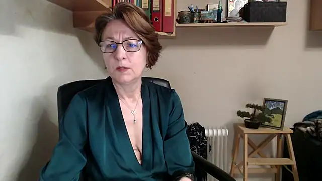 katemodel online show from 05/27/26, 06:54