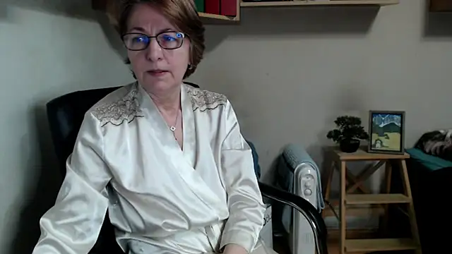 katemodel online show from 03/31/26, 07:21