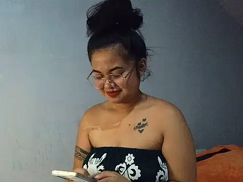 Chillntalkmami online show from 03/09/26, 02:09