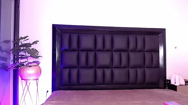 Snapshot of mia_roosee1 chatting on 02/20/26, 05:04 mia roosee1 online show from 02/20/26, 05:04