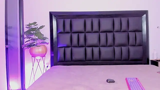 mia roosee1 online show from 04/08/26, 05:09