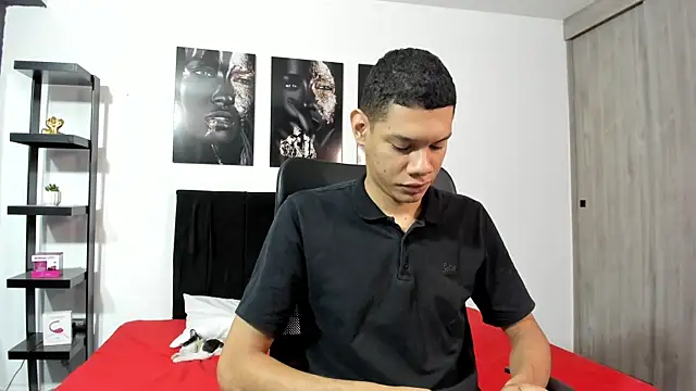 milo cruz  online show from 02/05/26, 03:30