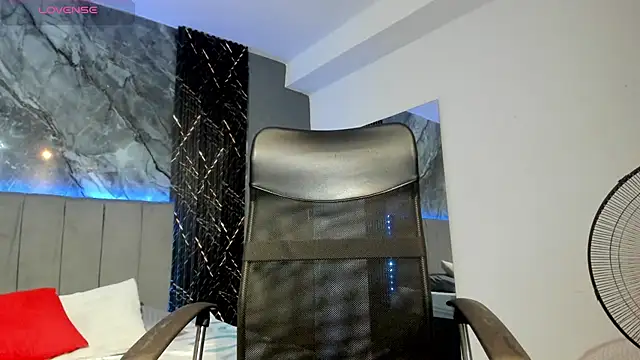 milo cruz  online show from 02/13/26, 06:02