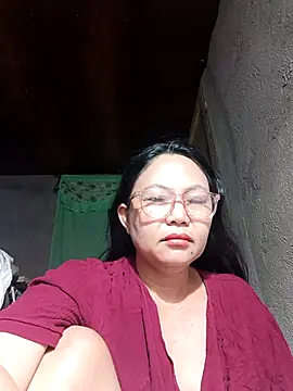 Snapshot of hotpinay_45 chatting on 03/01/26, 07:58 hotpinay 45 online show from 03/01/26, 07:58