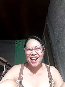 Snapshot of hotpinay_45 chatting on 02/08/26, 08:28 hotpinay 45 online show from 02/08/26, 08:28