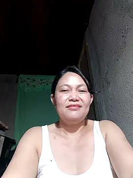 Snapshot of hotpinay_45 chatting on 02/20/26, 06:26 hotpinay 45 online show from 02/20/26, 06:26