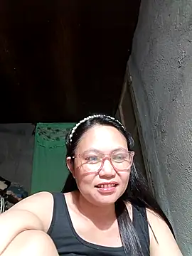 Snapshot of hotpinay_45 chatting on 02/01/26, 02:48 hotpinay 45 online show from 02/01/26, 02:48