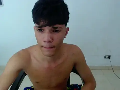 Snapshot of twink_straight_ chatting on 02/05/26, 08:54 twink straight online show from 02/05/26, 08:54