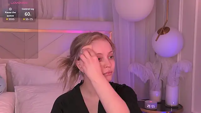 MollyHilton online show from 03/06/26, 06:36