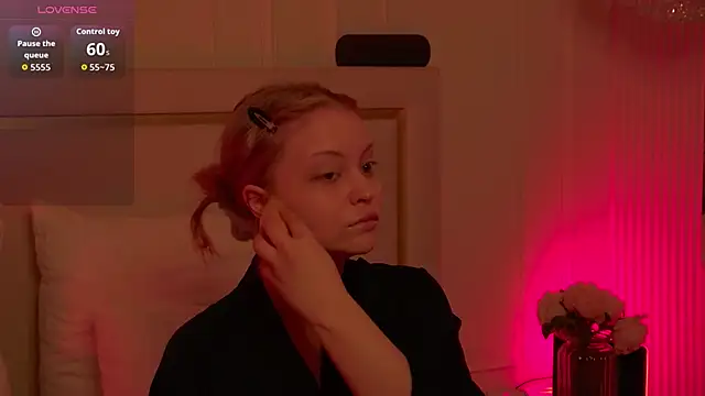 MollyHilton online show from 04/03/26, 06:14