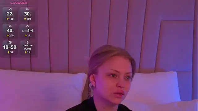 Snapshot of MollyHilton chatting on 02/21/26, 06:21 MollyHilton online show from 02/21/26, 06:21