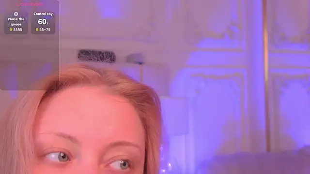 MollyHilton online show from 04/04/26, 07:09